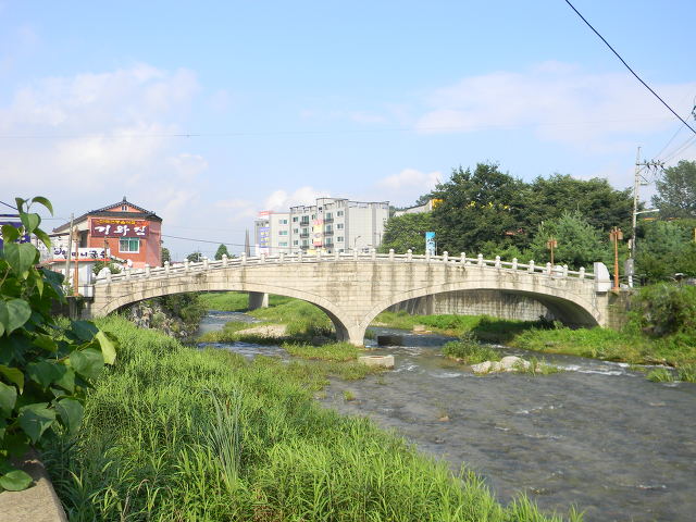 용인 정몽주선생묘 (재실, 이석형신도비, 정한영효자비각)