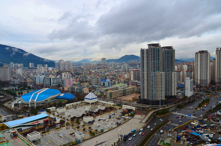 봄을 열어가는 쇠미산