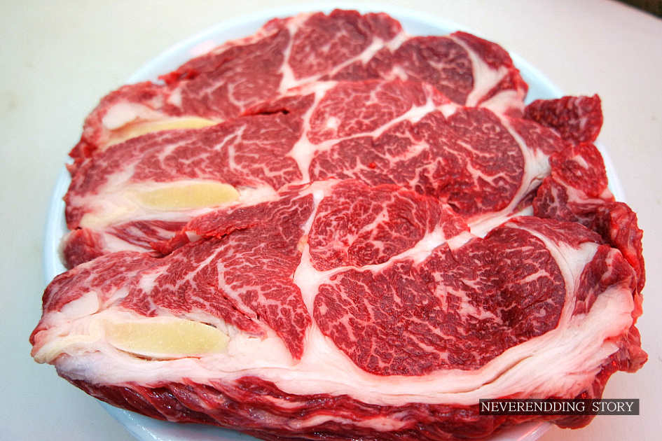 한우부위,한우등심살(sirloin),꽃등심살,윗등심살(butt sirloin),아래등심살(bottom sirloin) (도움:옛날맛우리한우)