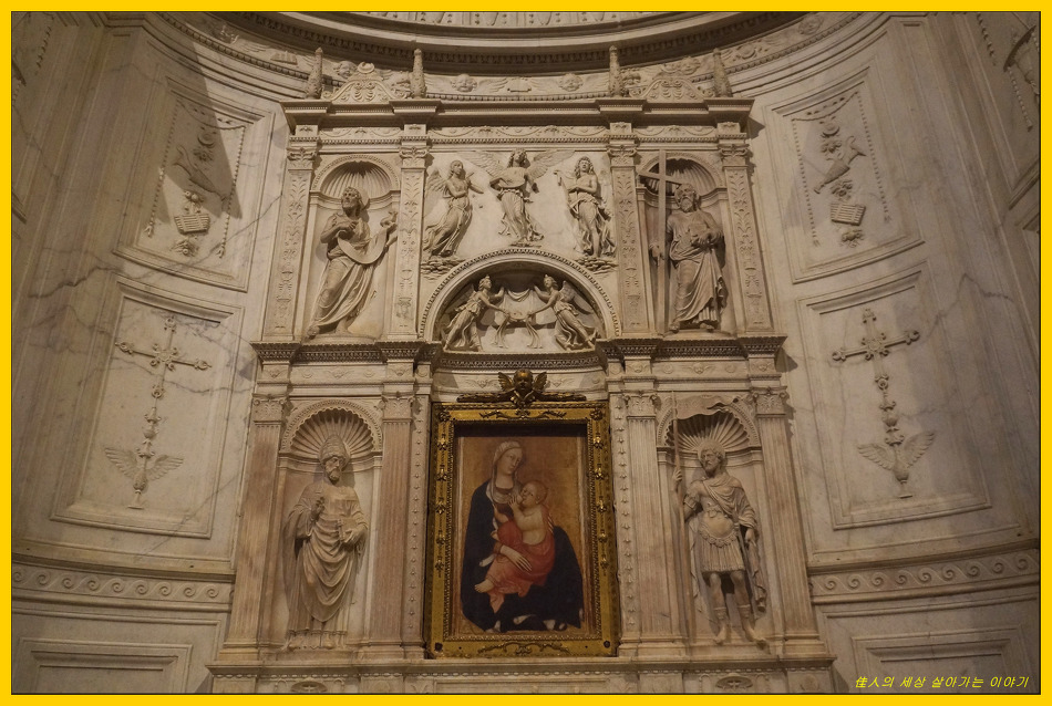 미켈란젤로의 피콜로미니 제단의 작품들