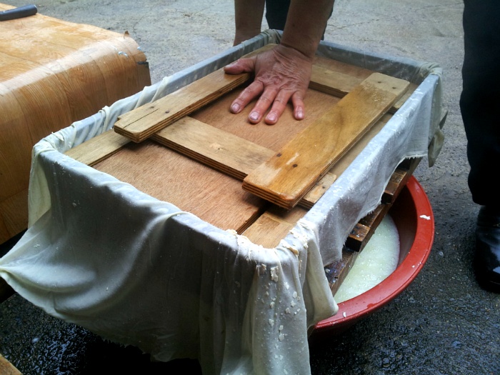 명절 때 먹는 큰형님표 전통 재래 기법의 시골 손두부