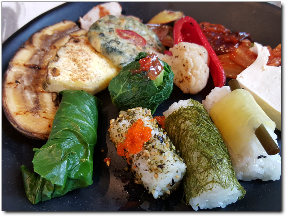 [부산맛집] 영화의 전당에서 70첩 반상을 만나다!! <식당120>