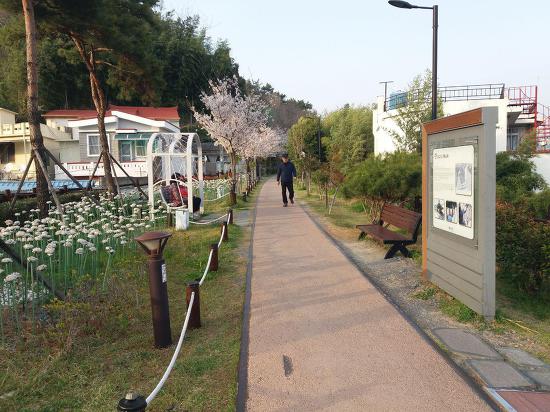 봄나들이 좋은 해안가 산책 코스