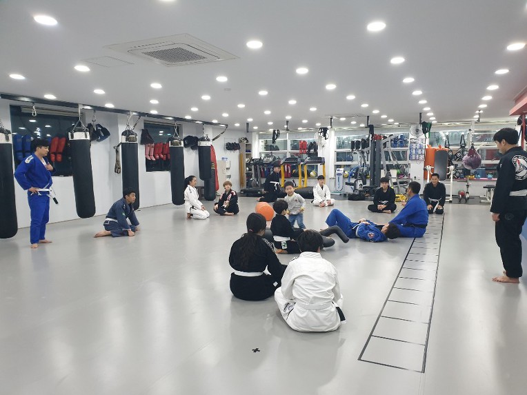 매주 다양한 천안 다이어트 킥복싱 두정동 운동 그룹 pt 성정동 피티 백석동 복싱 성성동 권투 신부동 무에타이 두정역 주짓수 어린이 여성 판테라짐