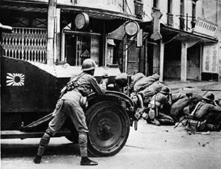 상하이 침략 일본 해군 육전대의 빅커스 M25 장갑차  Japanese Special Naval Landing force Vickers Crossley M25 Armoured Car invade Shanghai