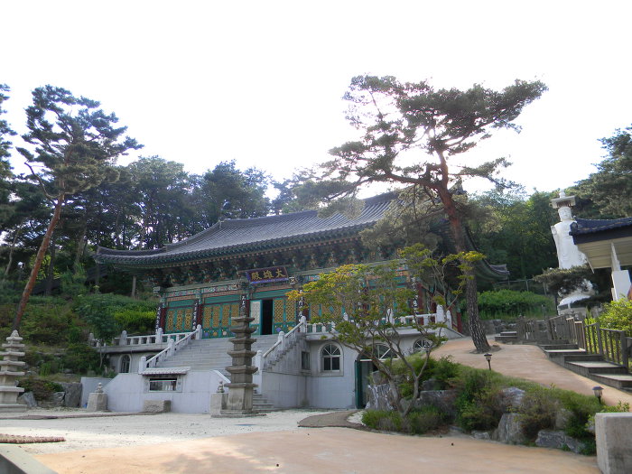 성북동 정법사 (조선 후기에 조성된 관음보살상, 산신각의 탱화들)