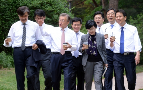 문재인 집권 2년, 비핵화 무진전 속 나라 살림살이 참담한 성적표