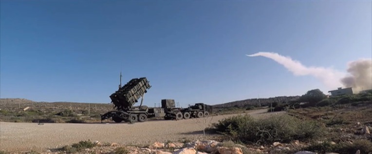 미 육군 제 10 방공 미사일 사령부의 패트리어트 미사일 발사 테스트-US 10th Army Air and Missile Defense Command  firing Patriot Missile