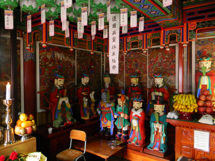 경국사 극락보전, 명부전, 영산전, 산신각 (경국사 지장시왕도, 요나라에서 건너왔다는 철조관음보살좌상)